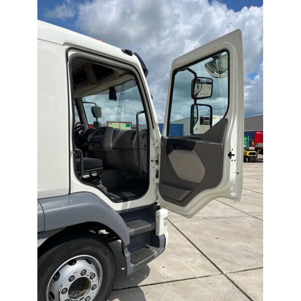 2018 DAF LF 230 FA-40990219