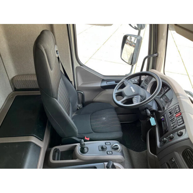 2018 DAF LF 230 FA-40990221