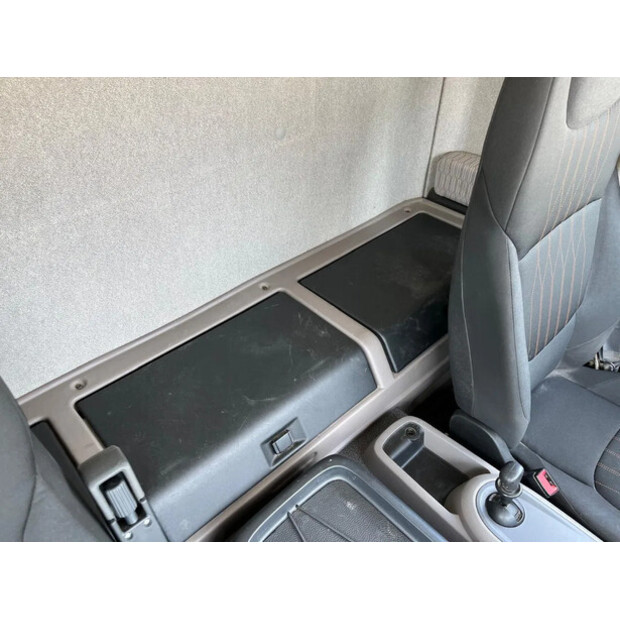 2018 DAF LF 230 FA-40990230