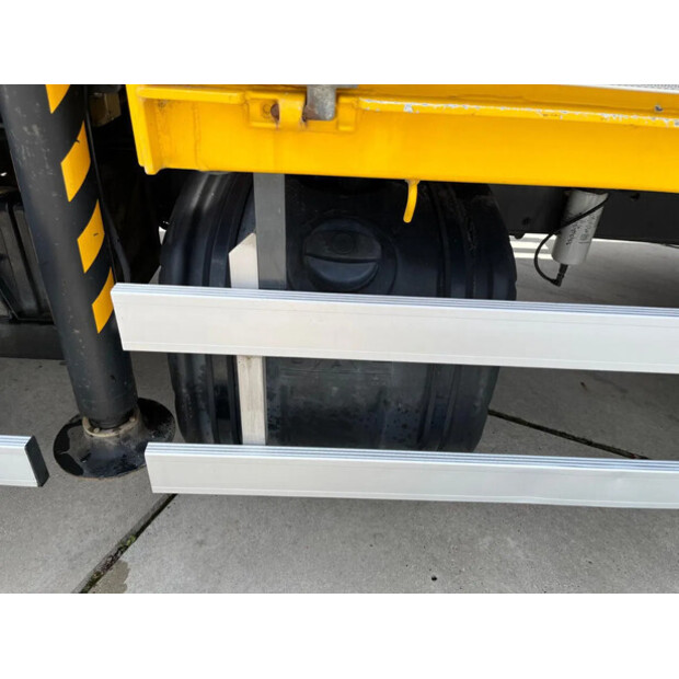 2018 DAF LF 230 FA-40990239