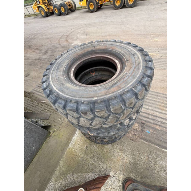 Bridgestone 24.00R35-40990256