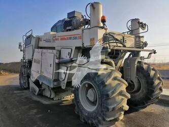 صورة ل قشاطات 2010 فيرتجين WR2500S