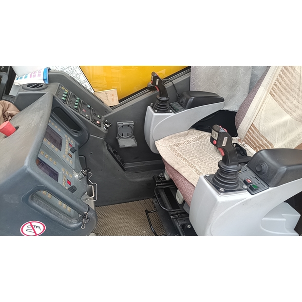 2019 GROVE GMK 6300L-1-41006793