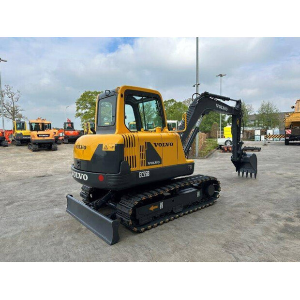 2010 فولفو EC55B-41007637