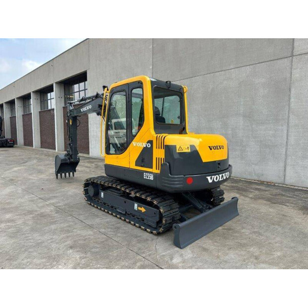 2010 فولفو EC55B-41007640