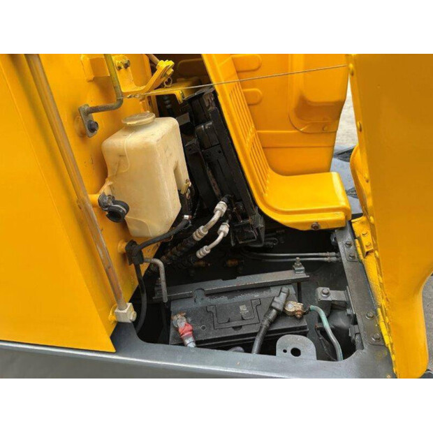 2010 فولفو EC55B-41007659
