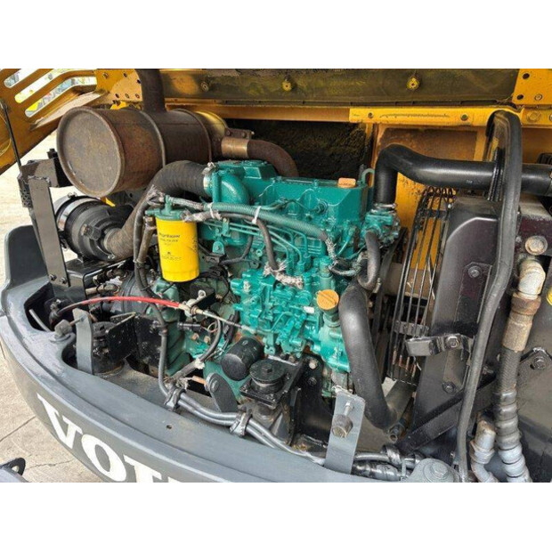 2010 فولفو EC55B-41007664