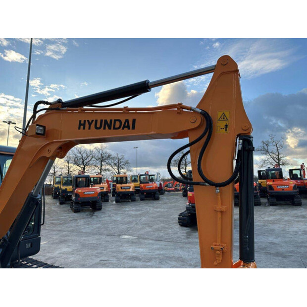 2018 Hyundai R60VS-41007698