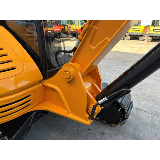 2010 JCB 8056-41007951