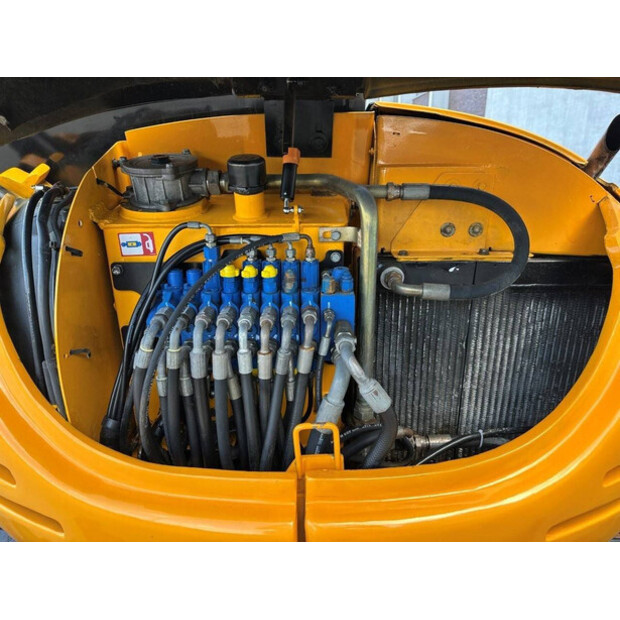 2010 JCB 8056-41007965