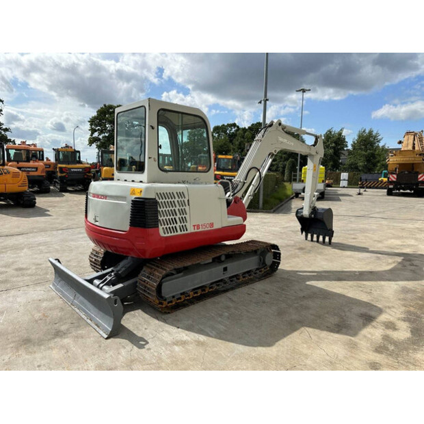 2010 تاكوتشي TB150C-41008080