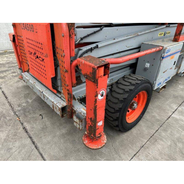 2010 SkyJack SJ9250-41008281