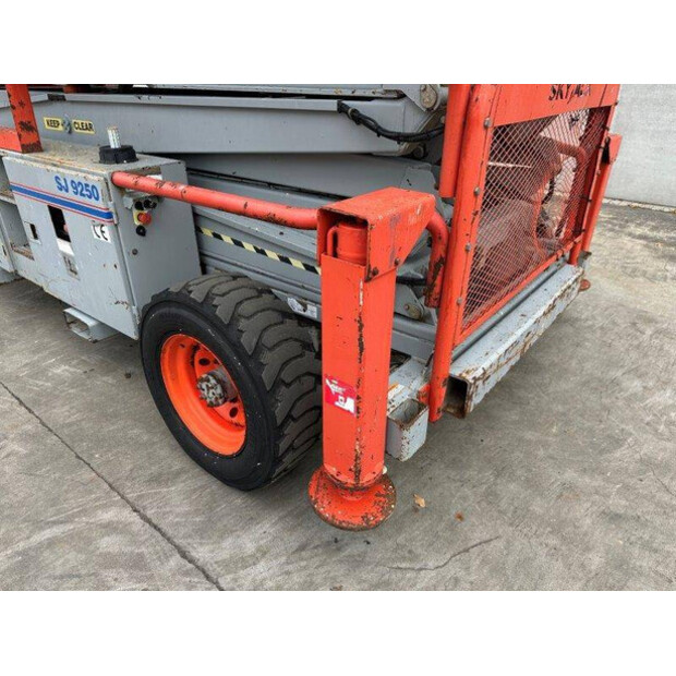 2010 SkyJack SJ9250-41008290