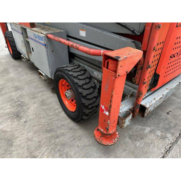 2010 SkyJack SJ9250-41008297