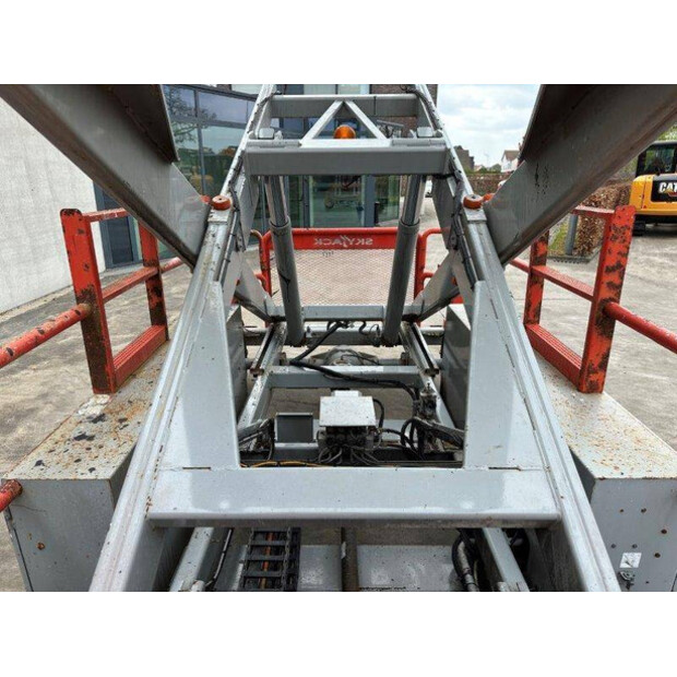 2010 SkyJack SJ9250-41008301