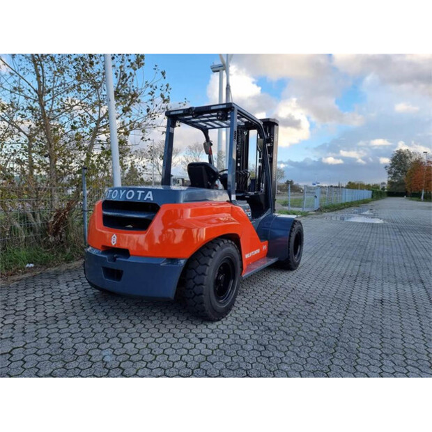 2023 تويوتا 8FD70F-41010941