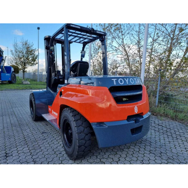 2023 تويوتا 8FD70F-41010942
