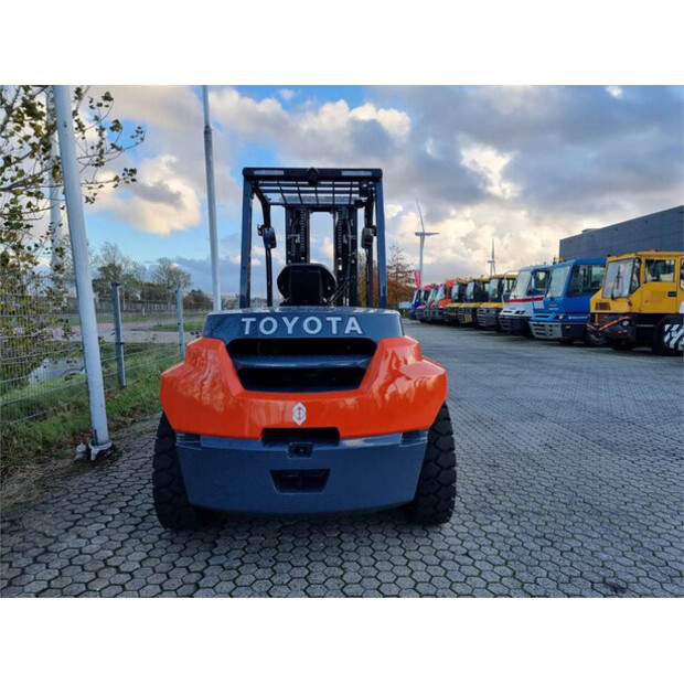 2023 تويوتا 8FD70F-41010943