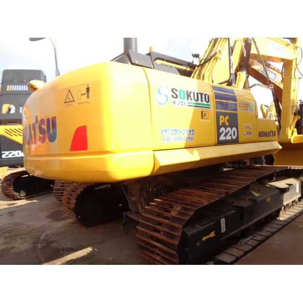2022 كوماتسو PC220-8MO-41011966