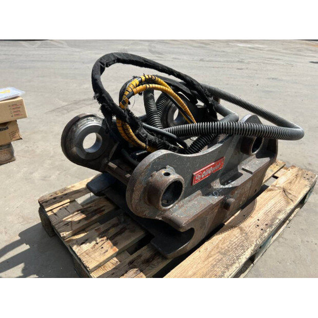 2017 OilQuick OQ70/55-41012730