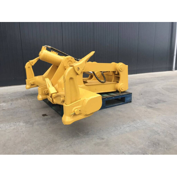 2025 كوماتسو D53-41012787