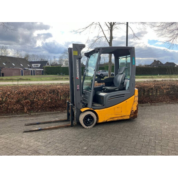 2017 Jungheinrich EFG218K-41013182