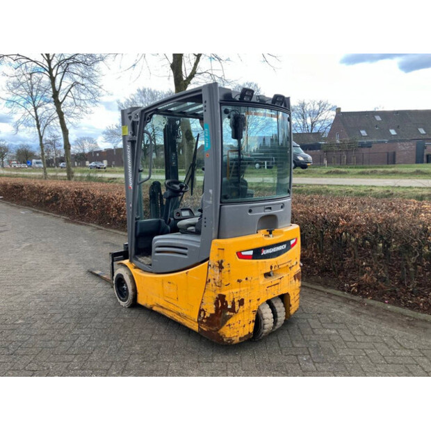 2017 Jungheinrich EFG218K-41013184