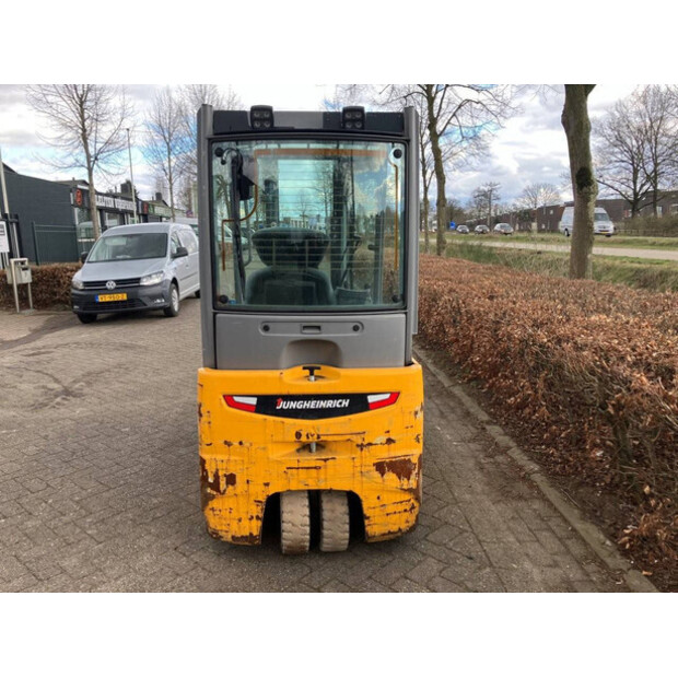 2017 Jungheinrich EFG218K-41013185