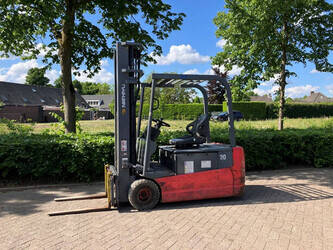 Image de 2003 NICHIYU FBT20PN