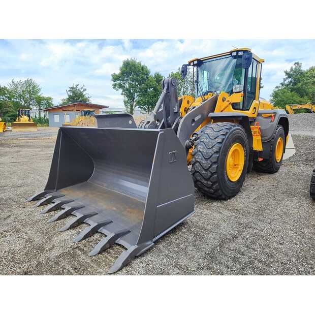 2021 Volvo L110H-41019074