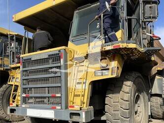 Image de CAMIONS HORS-ROUTE 2011 Komatsu HD465-7
