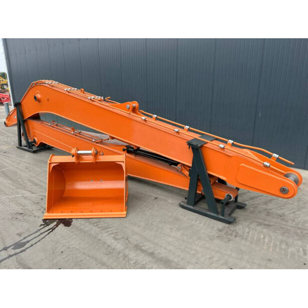 2025 Hitachi ZX225-41028479