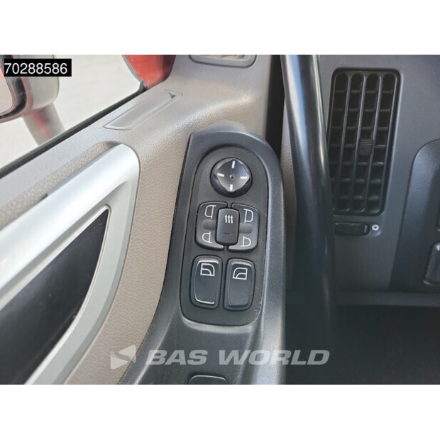 2018 داف XF-41028838