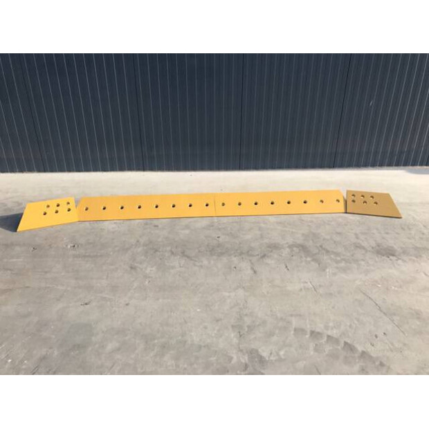 2025 كاتربيلر D6R-41029100
