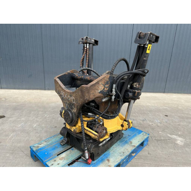 2016 Engcon EC226-41029797