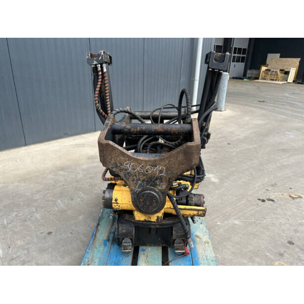 2016 Engcon EC226-41029798