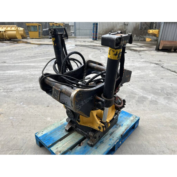 2016 Engcon EC226-41029801
