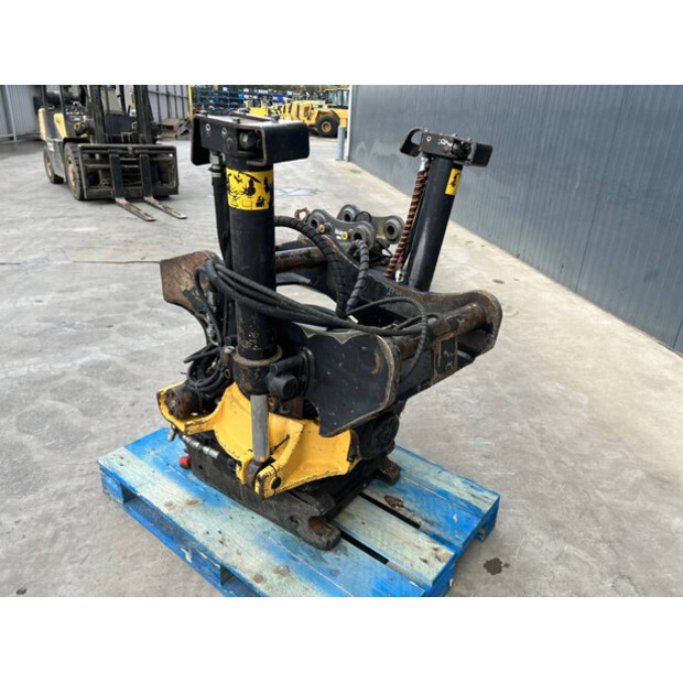 2016 Engcon EC226-41029803
