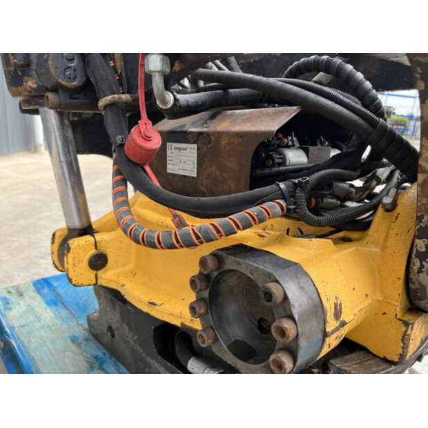 2016 Engcon EC226-41029810
