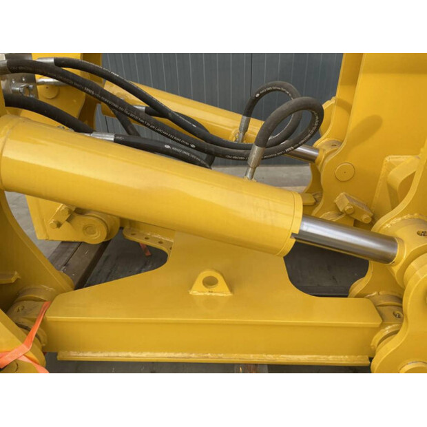 2025 Komatsu D85-41029937
