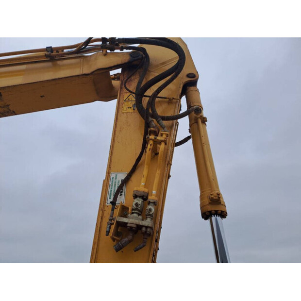 2018 Komatsu HB365LC-3-41034198