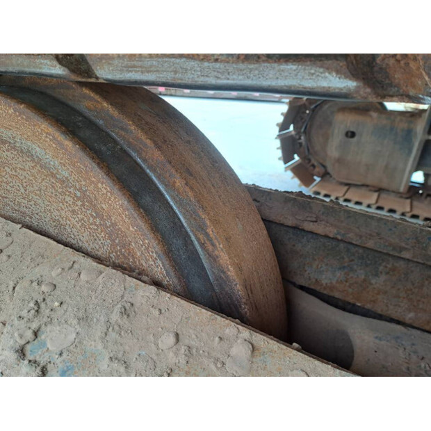 2018 Komatsu HB365LC-3-41034205