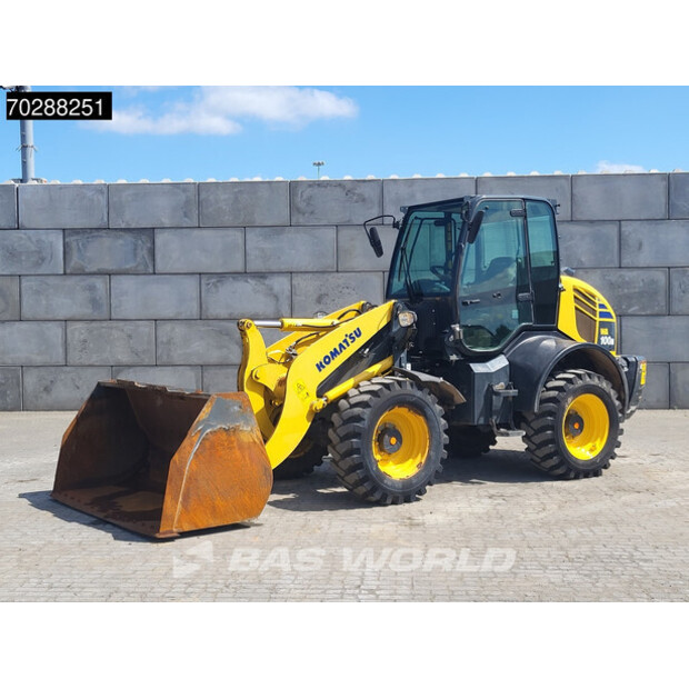 2019 كوماتسو WA100M-8E0-41034544