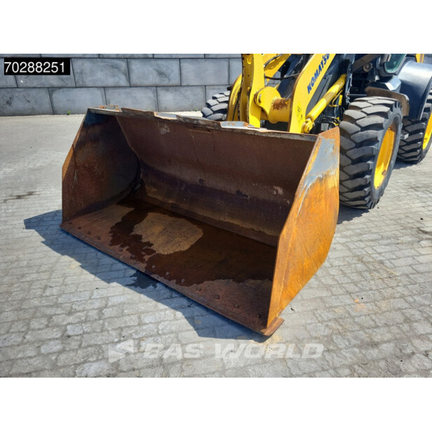 2019 كوماتسو WA100M-8E0-41034555