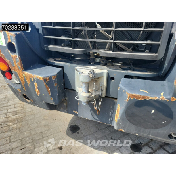 2019 كوماتسو WA100M-8E0-41034567