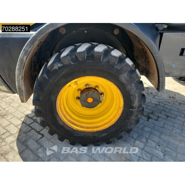 2019 كوماتسو WA100M-8E0-41034570