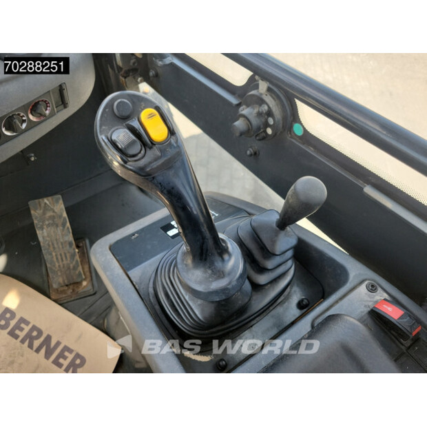 2019 كوماتسو WA100M-8E0-41034574