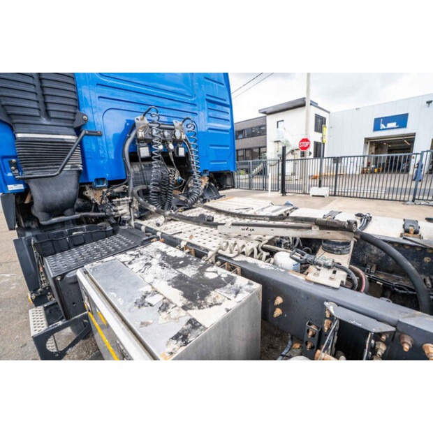 2018 فولفو FMX 410-41035507
