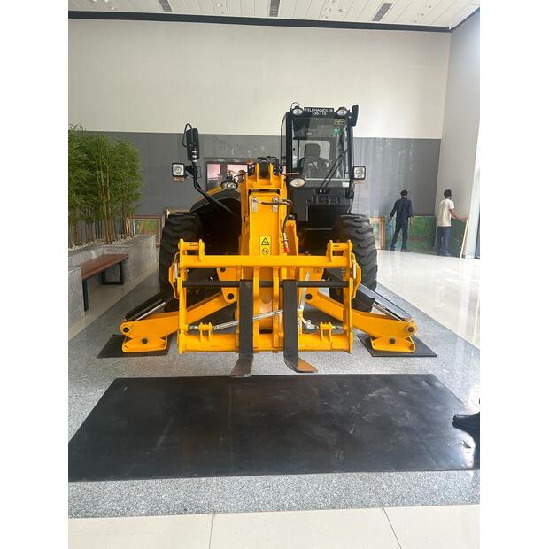 2025 JCB 530-110-41036842