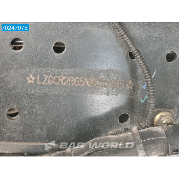 2025 SHACMAN M3000-41051111